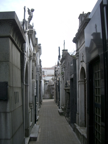 Buenos Aires 2005 - recoleta cemetery 4