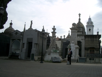 Buenos Aires 2005 - recoleta cemetery 59