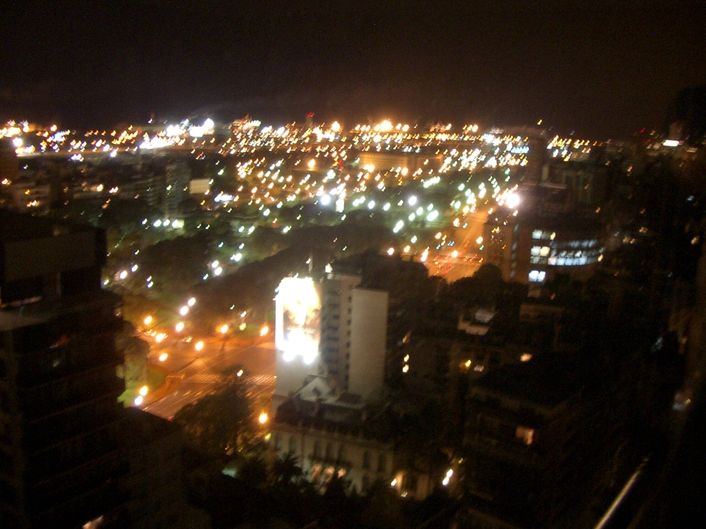 Buenos Aires 2005 - night skyline 4